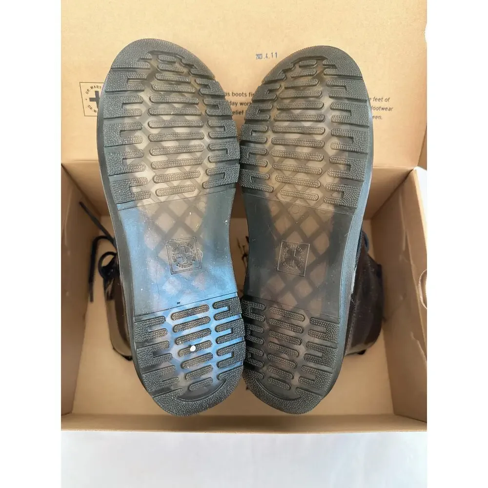Dr. Martens fits women